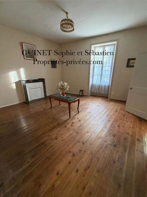 Maison - 109 m² - 9 pièces