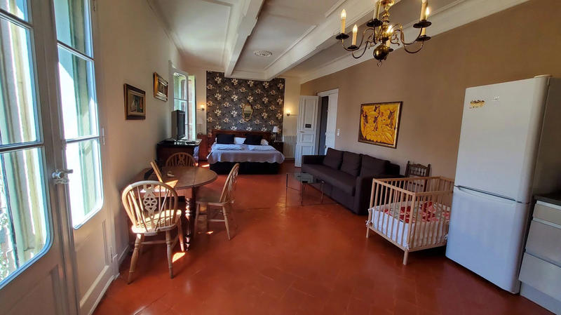 Maison - 430 m² - 18 pièces