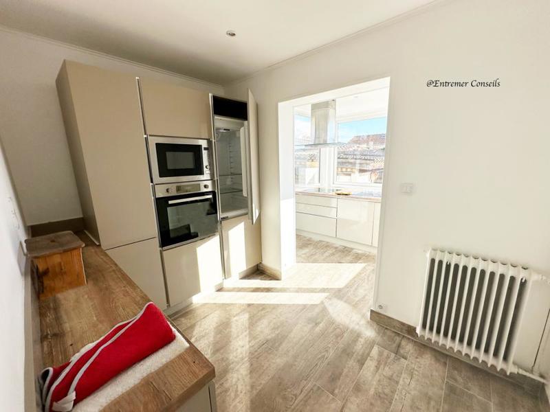 Maison - 194 m² - 6 pièces