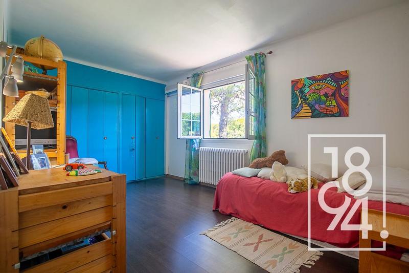 Maison - 192 m² - 7 pièces