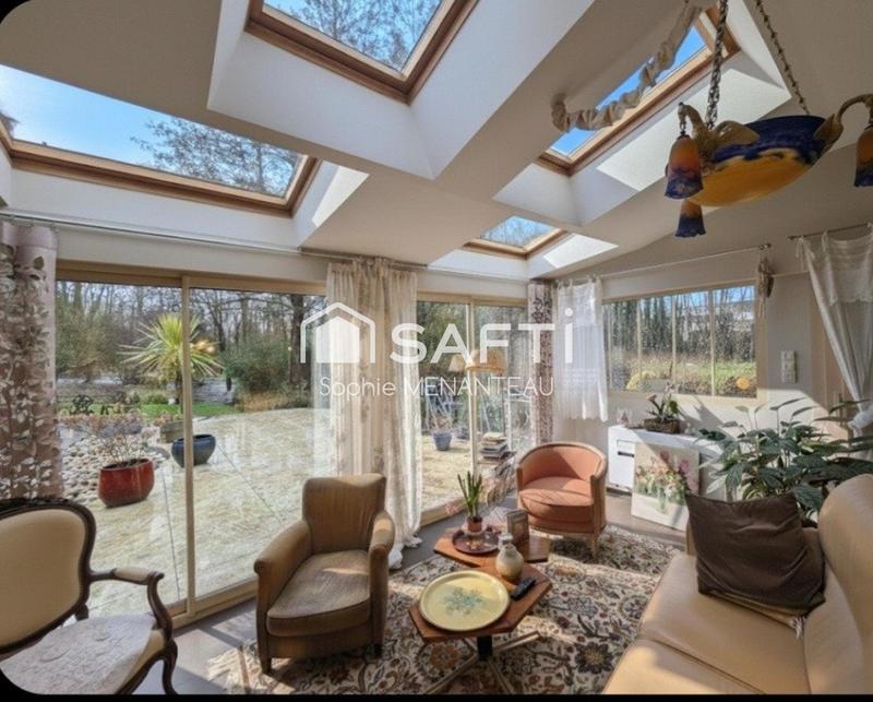 Maison - 550 m² - 18 pièces