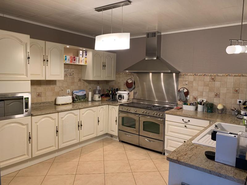 Maison - 200 m² - 6 pièces