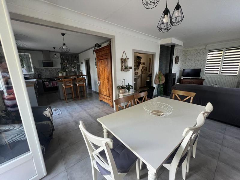 Maison - 167 m² - 7 pièces