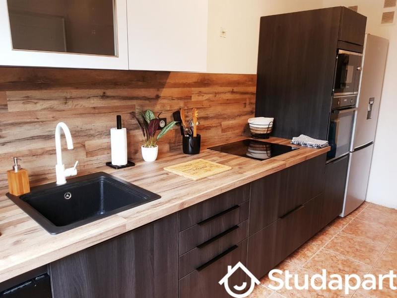 Chambre - 13 m² - 1 pièce