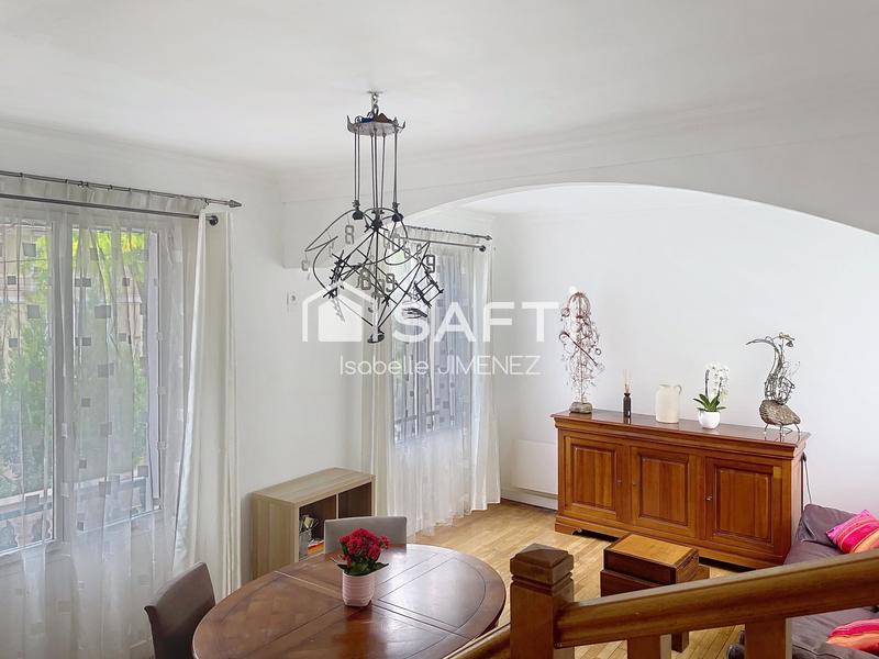 Maison - 90 m² - 5 pièces