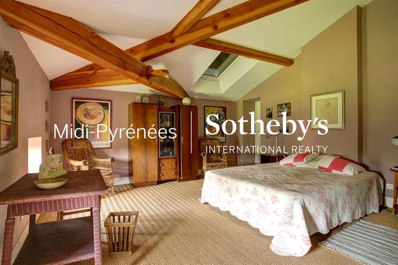 Maison de maîtres - 484 m² - 17 pièces