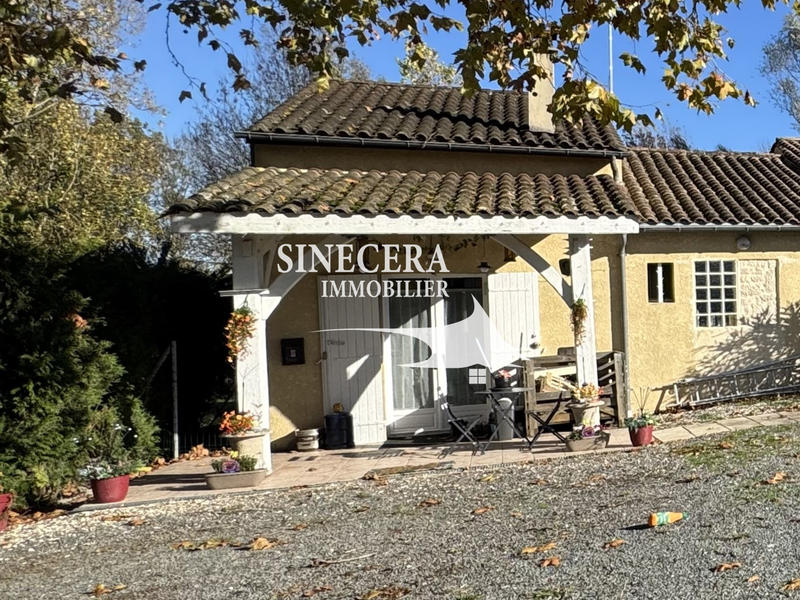 Maison - 160 m² - 9 pièces