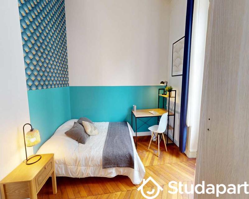 Chambre - 120 m² - 1 pièce