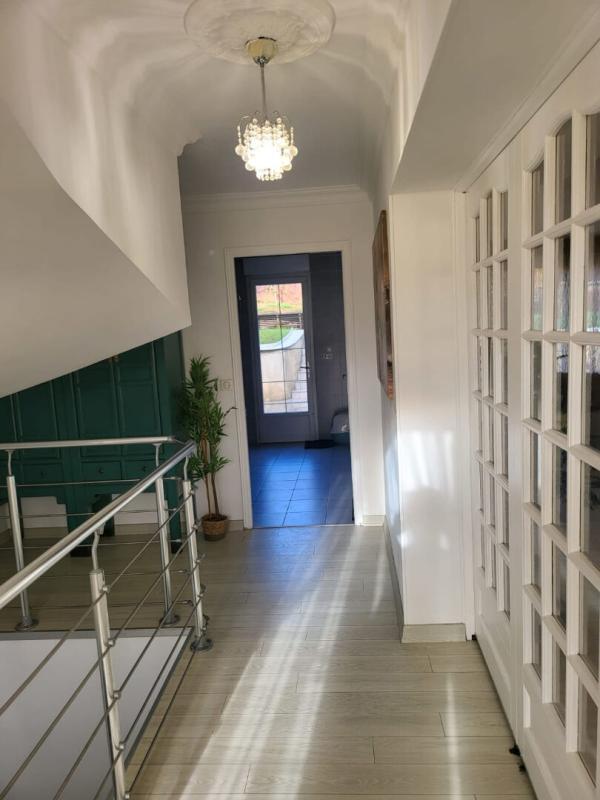 Maison - 224 m² - 8 pièces