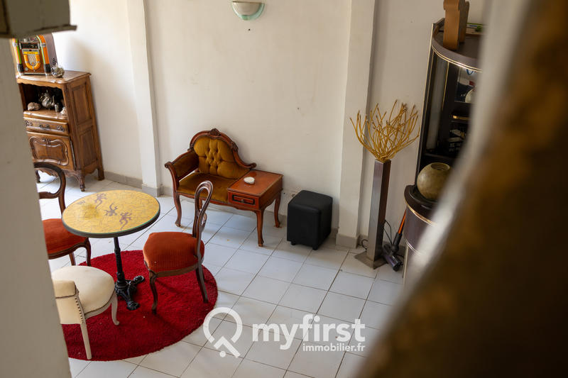 Immeuble - 181 m² - 6 pièces