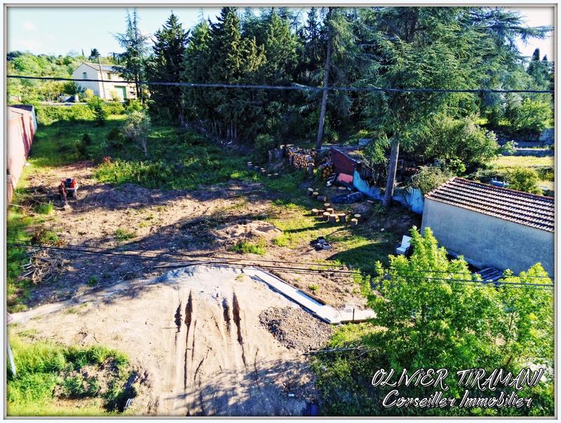 Terrain constructible - 1 316 m²