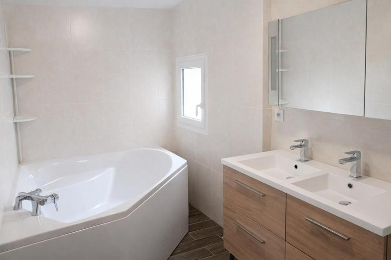 Maison - 170 m² - 8 pièces