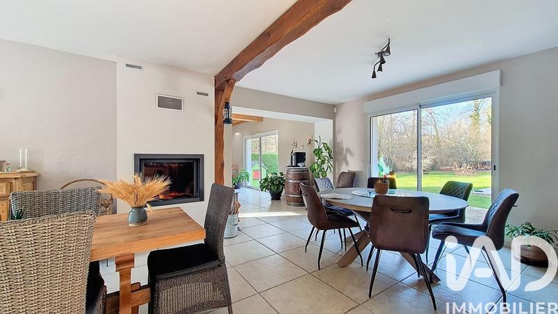 Maison - 210 m² - 7 pièces