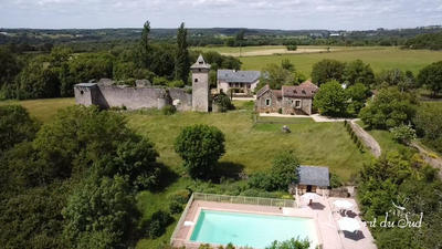 Château - 245 m² - 11 pièces