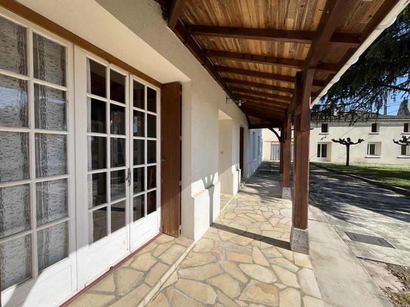 Maison en pierre - 213 m² - 9 pièces