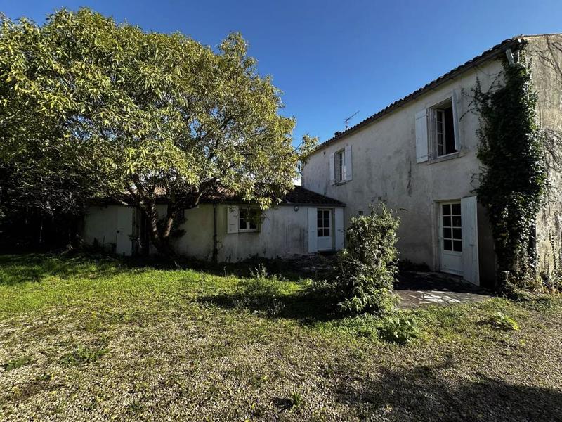 Propriété - 180 m² - 8 pièces