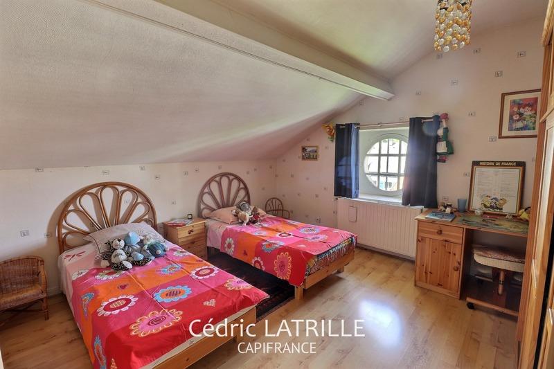 Maison - 200 m² - 8 pièces