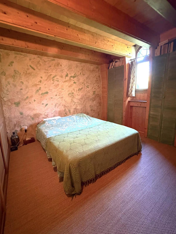 Maison - 225 m² - 9 pièces