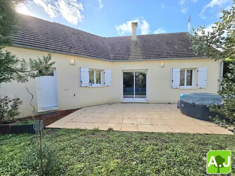 Maison - 90 m² - 5 pièces