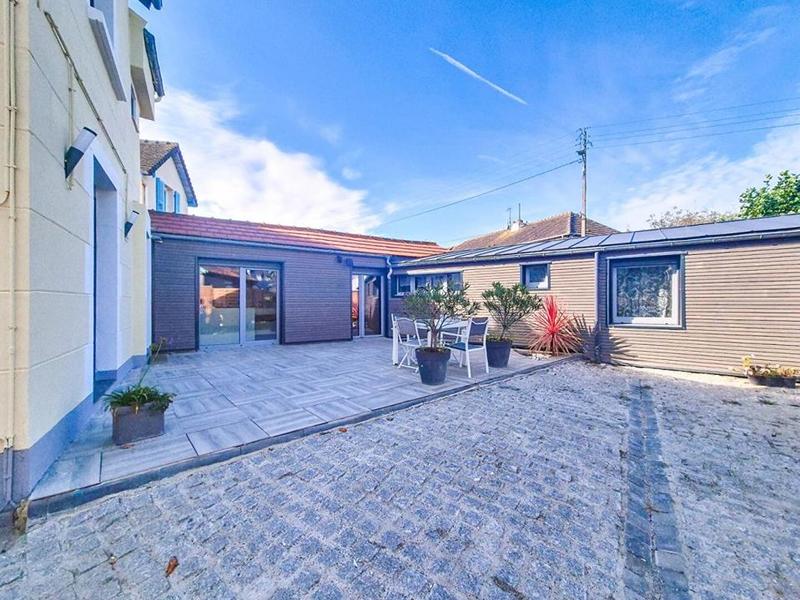 Maison - 122 m² - 7 pièces