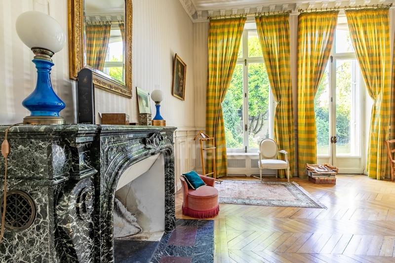 Appartement bourgeois - 260 m² - 6 pièces