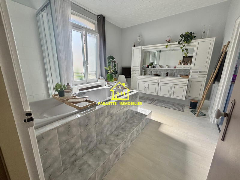 Maison - 146 m² - 6 pièces