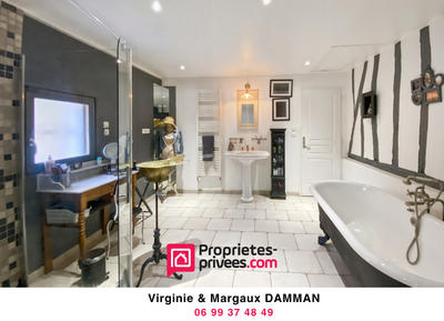 Maison - 211 m² - 6 pièces
