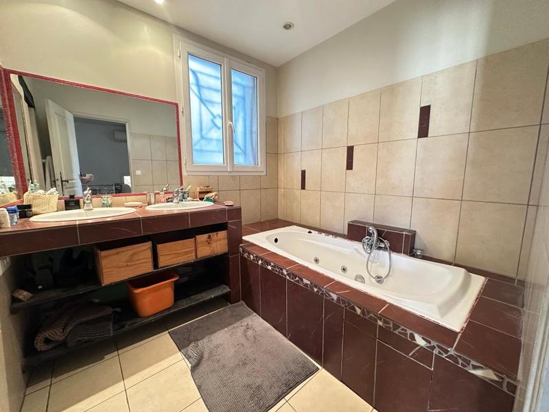 Maison - 128 m² - 5 pièces