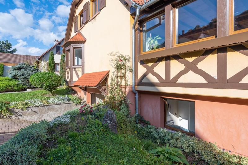 Maison - 236 m² - 10 pièces