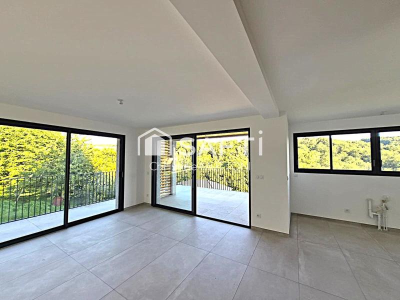 Maison - 120 m² - 6 pièces