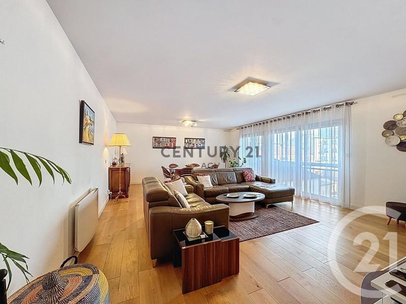 Appartement - 108 m² - 5 pièces