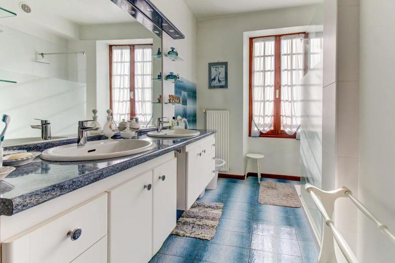 Maison - 185 m² - 7 pièces