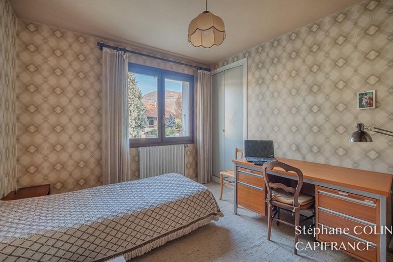 Maison - 201 m² - 8 pièces