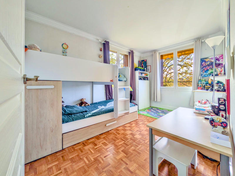 Appartement - 85 m² - 5 pièces