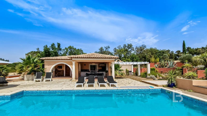 Villa - 290 m² - 8 pièces