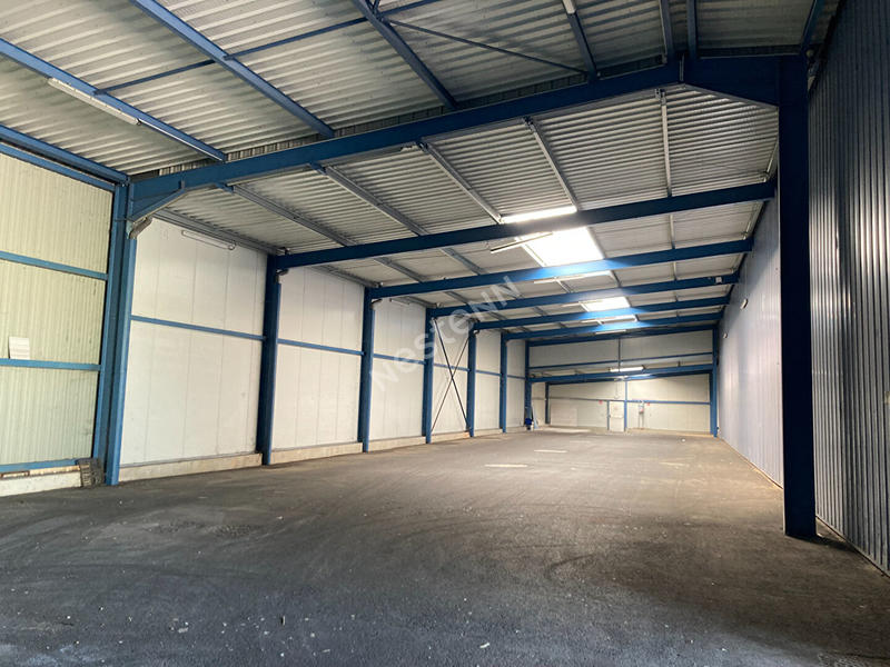 Local d'activité / Entrepôt - 3 200 m²