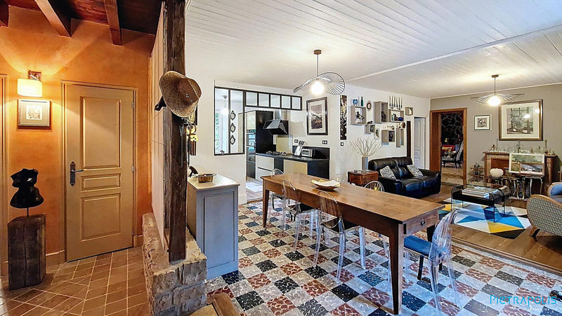 Maison ancienne - 278 m² - 9 pièces