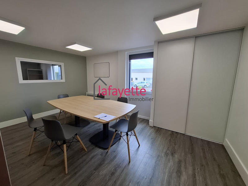 Local d'activités - 740 m²