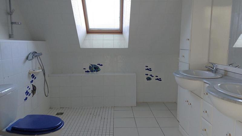 Maison - 210 m² - 9 pièces