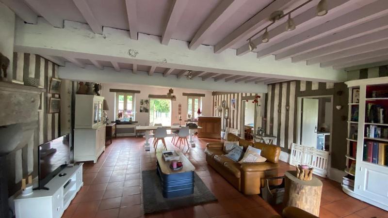 Maison - 220 m² - 7 pièces