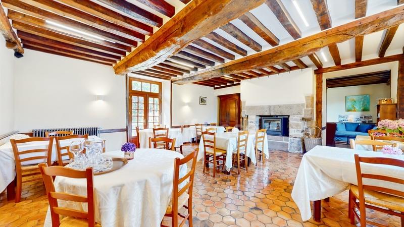 Manoir - 1 359 m² - 26 pièces