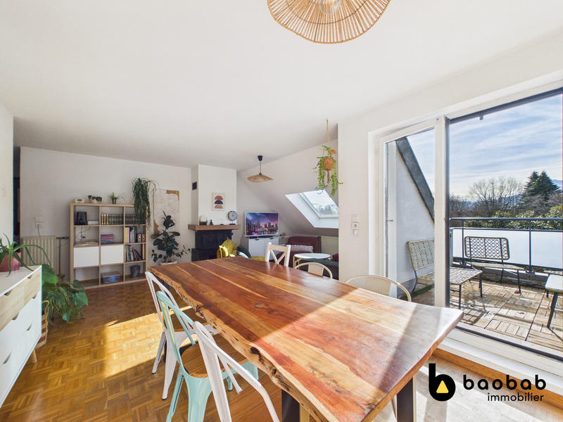 Appartement - 94 m² - 5 pièces