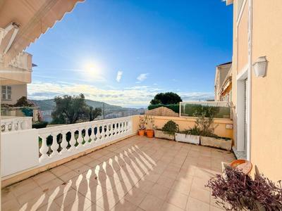 Appartement - 98 m² - 3 pièces