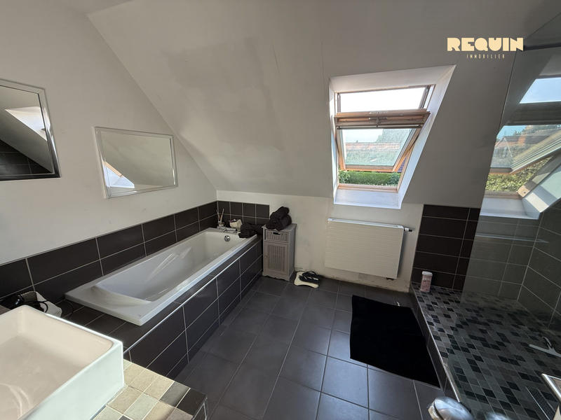 Maison - 133 m² - 6 pièces