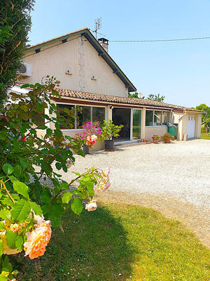 Maison en pierre - 181 m² - 7 pièces