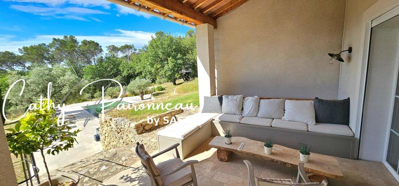 Villa - 324 m² - 9 pièces