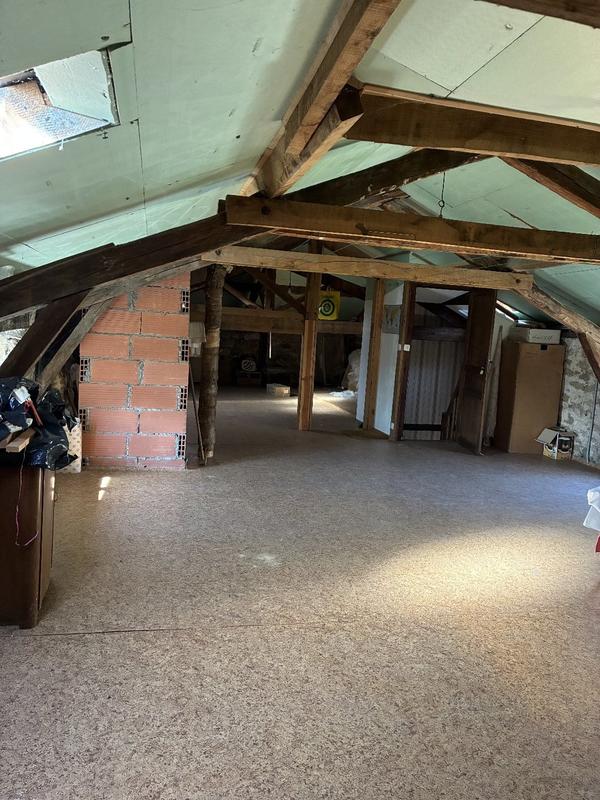 Maison de village - 150 m² - 2 pièces