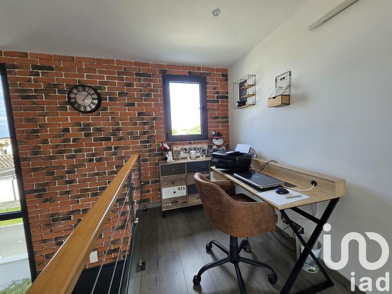 Maison - 234 m² - 8 pièces