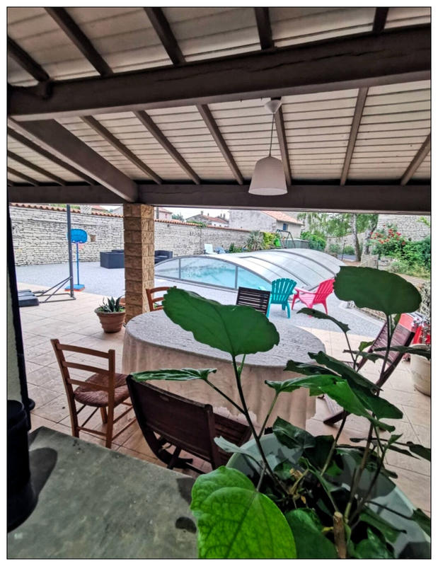 Maison - 224 m² - 8 pièces