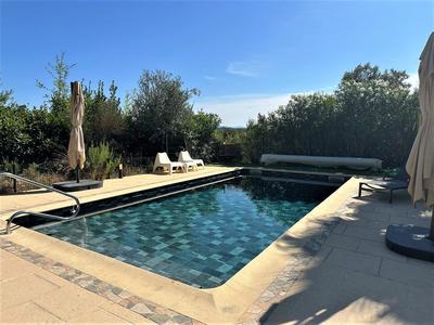 Maison - 189 m² - 11 pièces